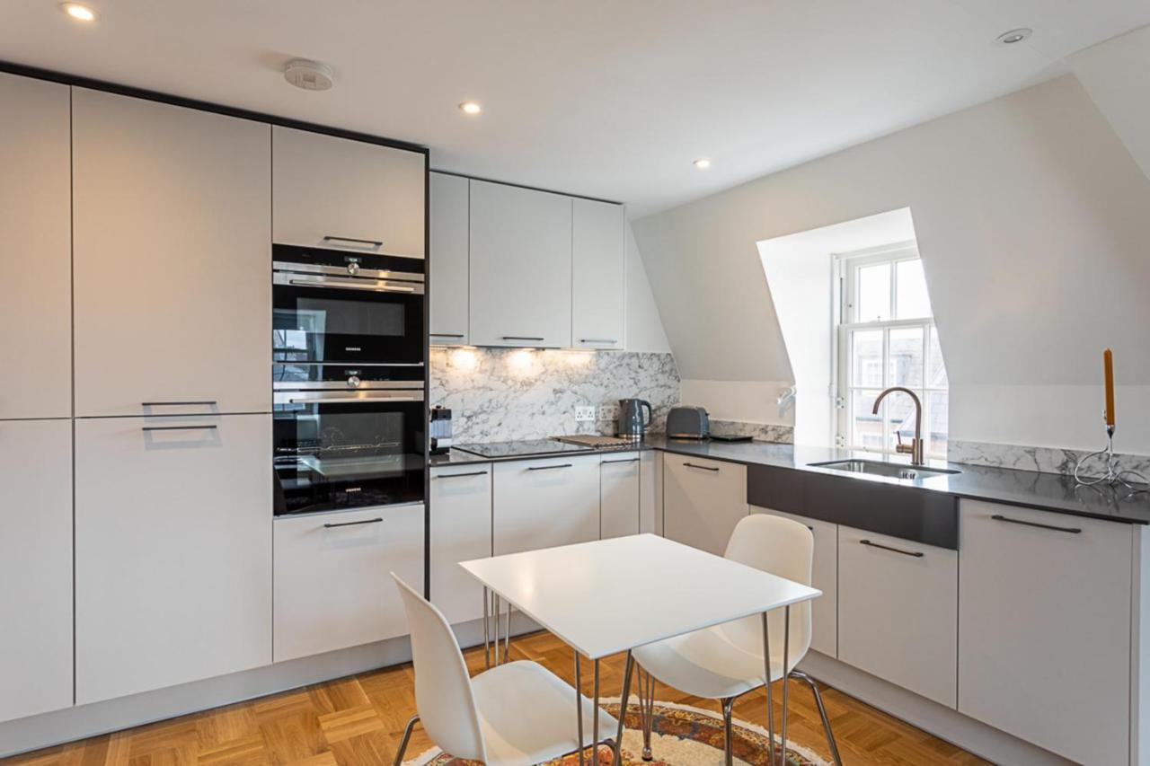 Modern And Stylish Apartment In West Kensington London Eksteriør bilde