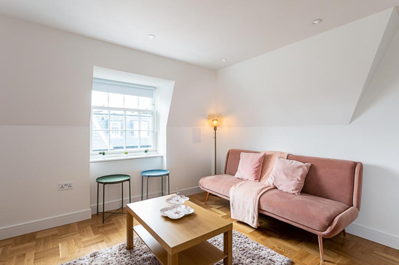 Modern And Stylish Apartment In West Kensington London Eksteriør bilde