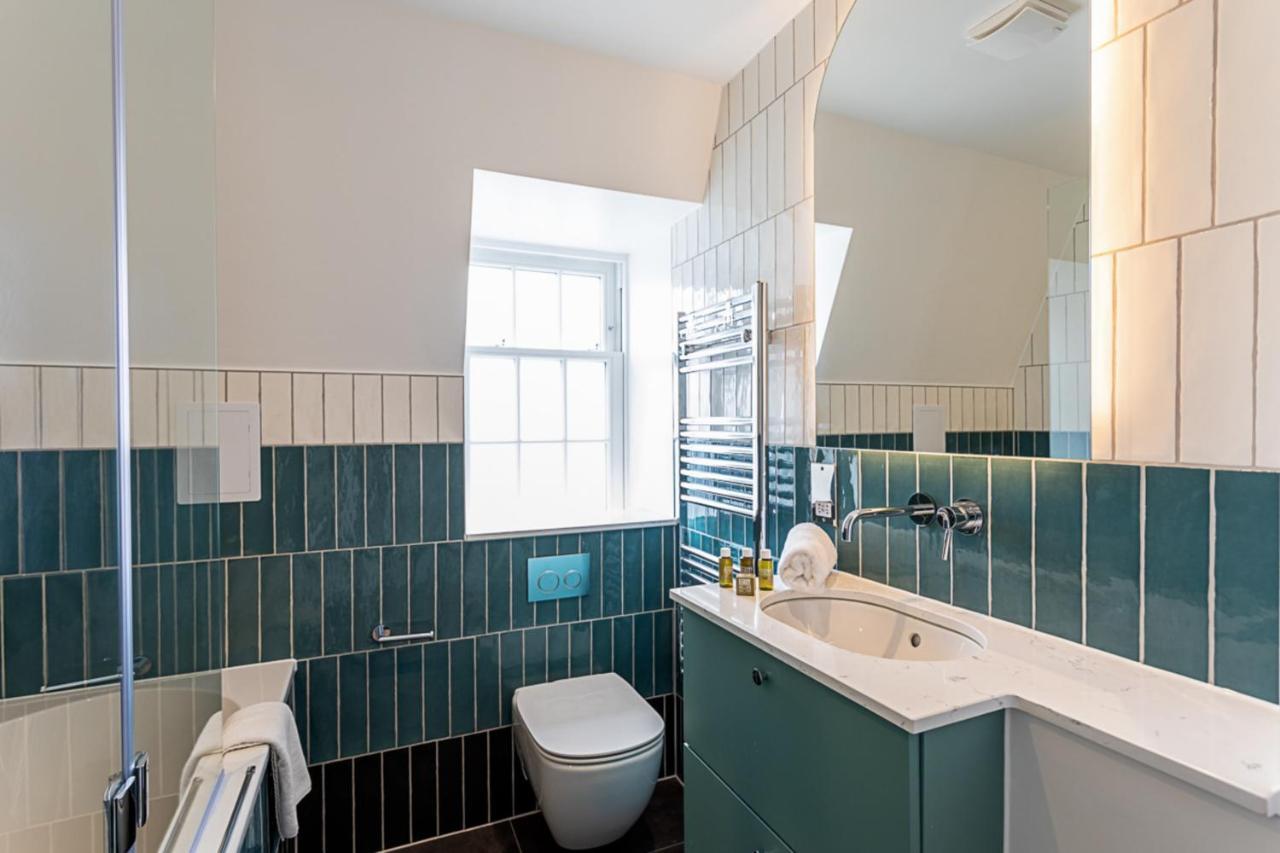 Modern And Stylish Apartment In West Kensington London Eksteriør bilde